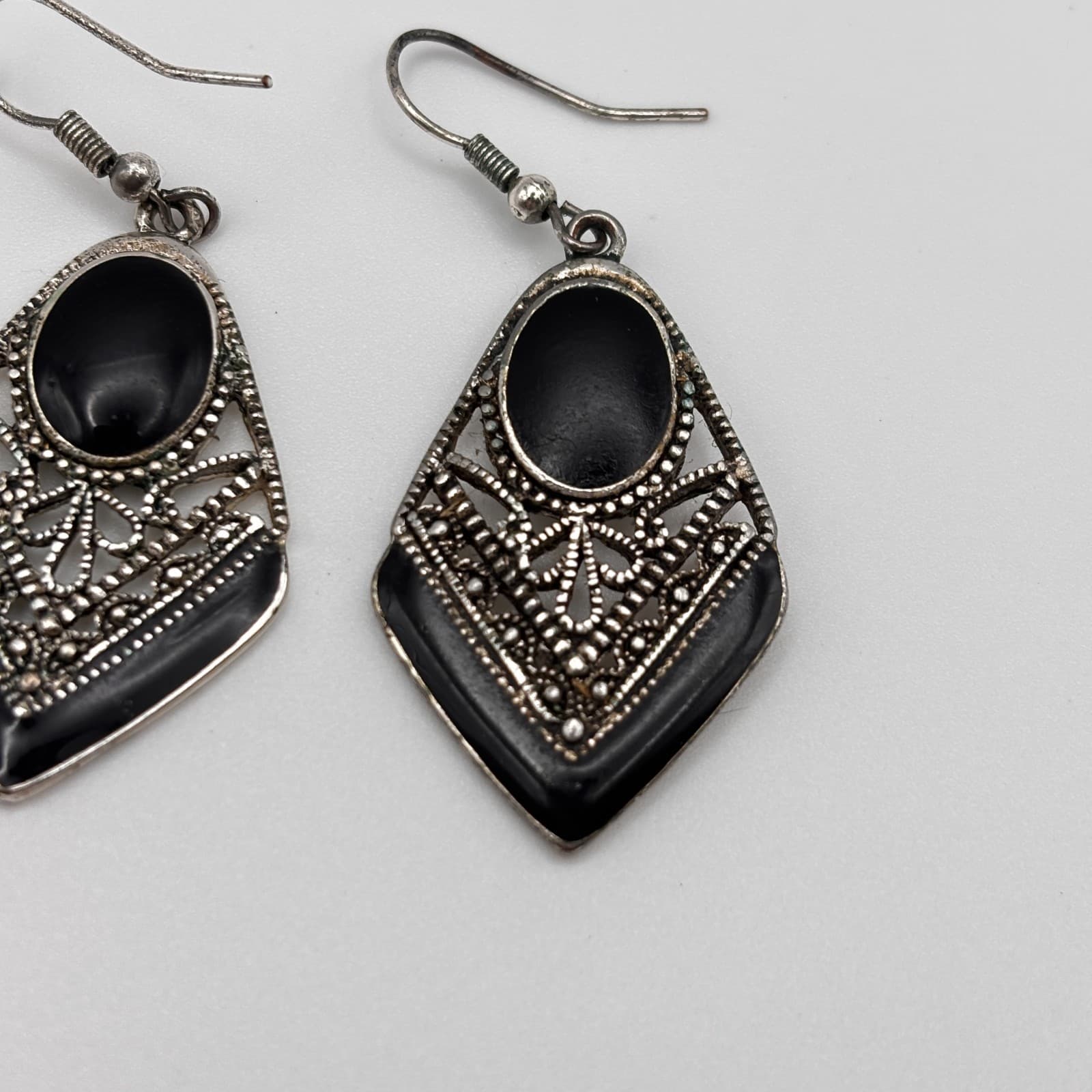 Vintage Y2K Silver Tone Black Enamel Drop Women's Dangle Earrings Filigree Boho - Thumbnail 6