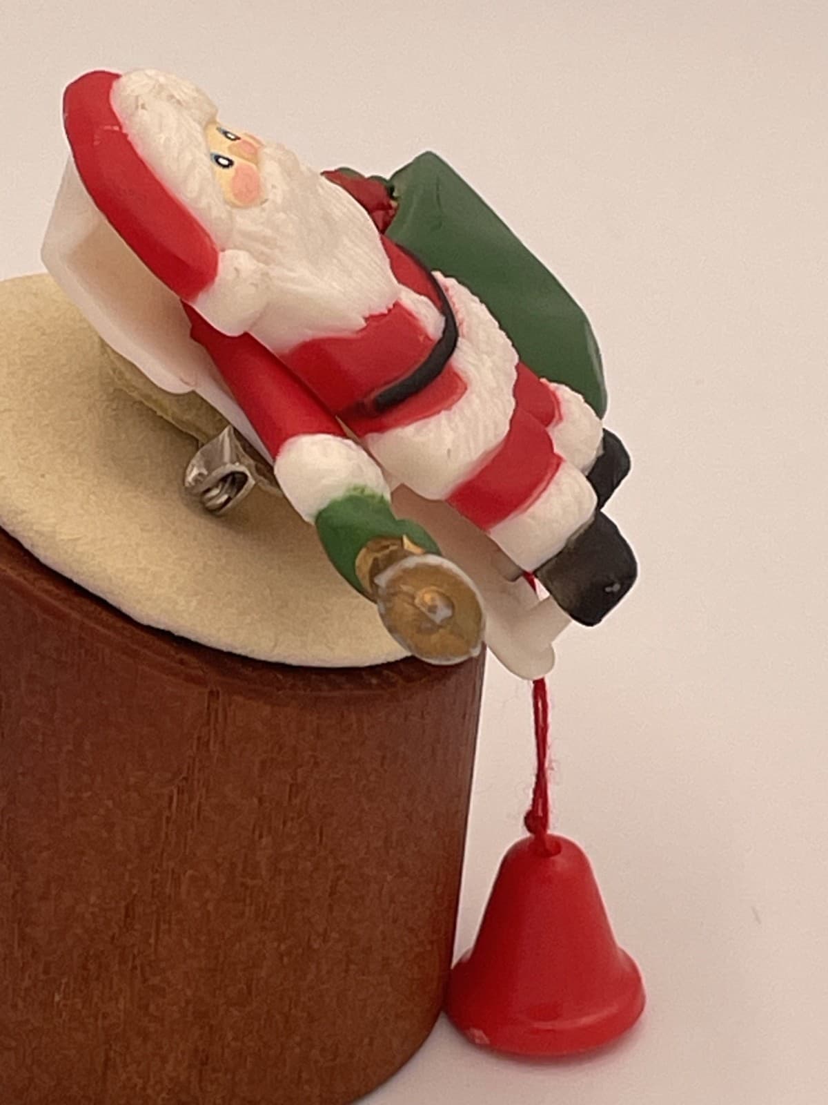 Vintage VTG Hallmark Santa Claus Skating Christmas Pin Brooch Dangling Bell - Thumbnail 7