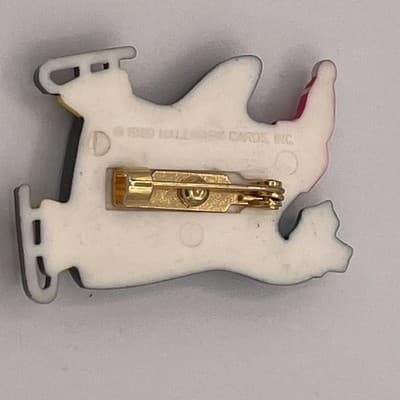 Vintage Hallmark Cards Penguin Ice Skates Christmas Brooch Pin Acrylic - Thumbnail 3