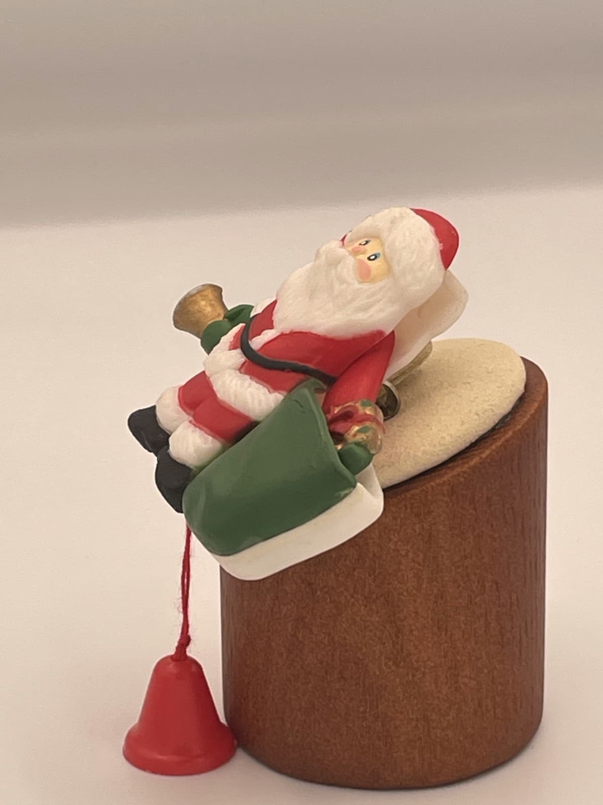 Vintage VTG Hallmark Santa Claus Skating Christmas Pin Brooch Dangling Bell - Thumbnail 8