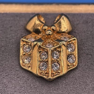 Vintage Gold Tone Crystal Gift Box Stud Small Earrings 17.5mm Clear Stone - Thumbnail 4