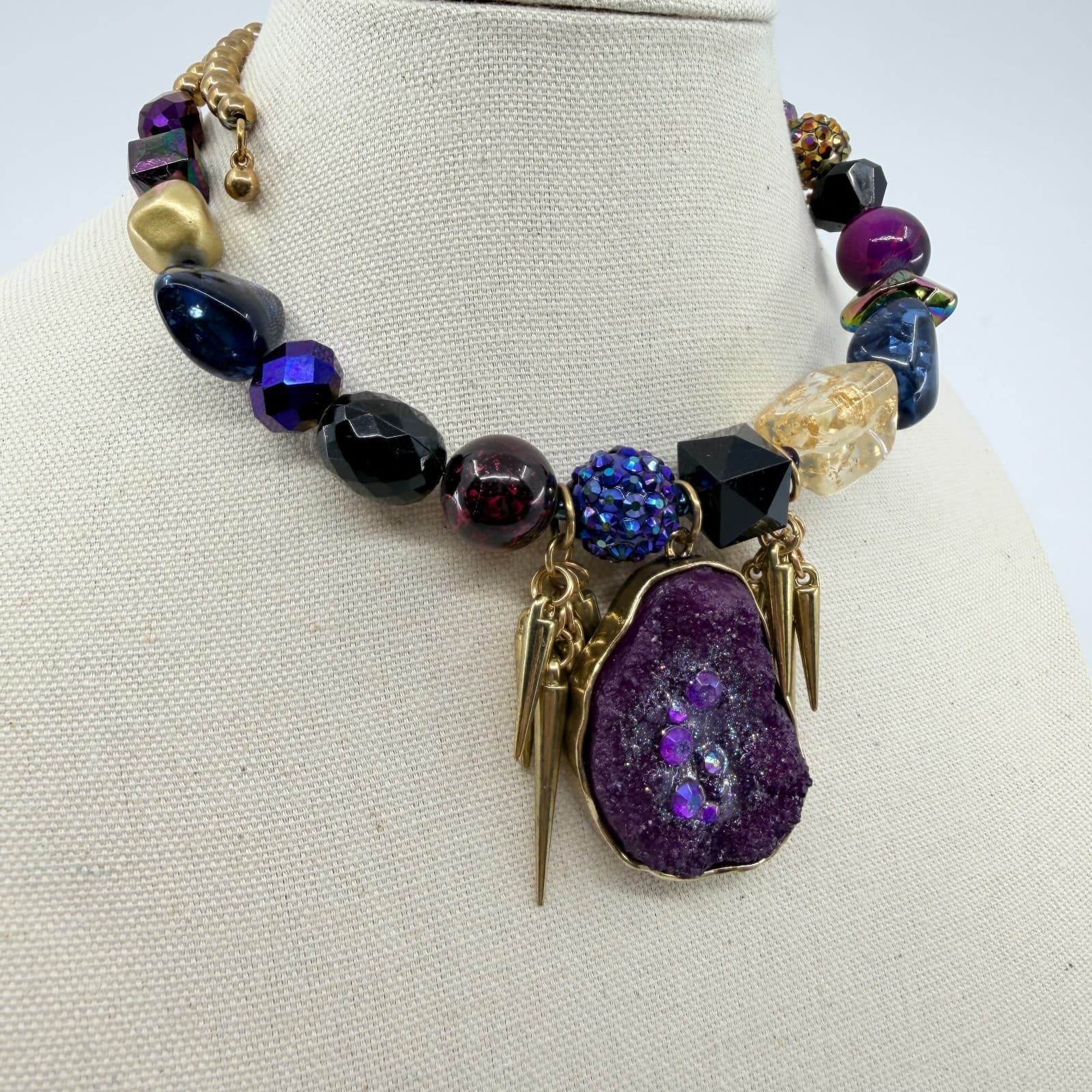 Vintage Chunky Purple FAUX Druzy Geode Pendant Necklace Gold Tone Spikes Bold - Thumbnail 4