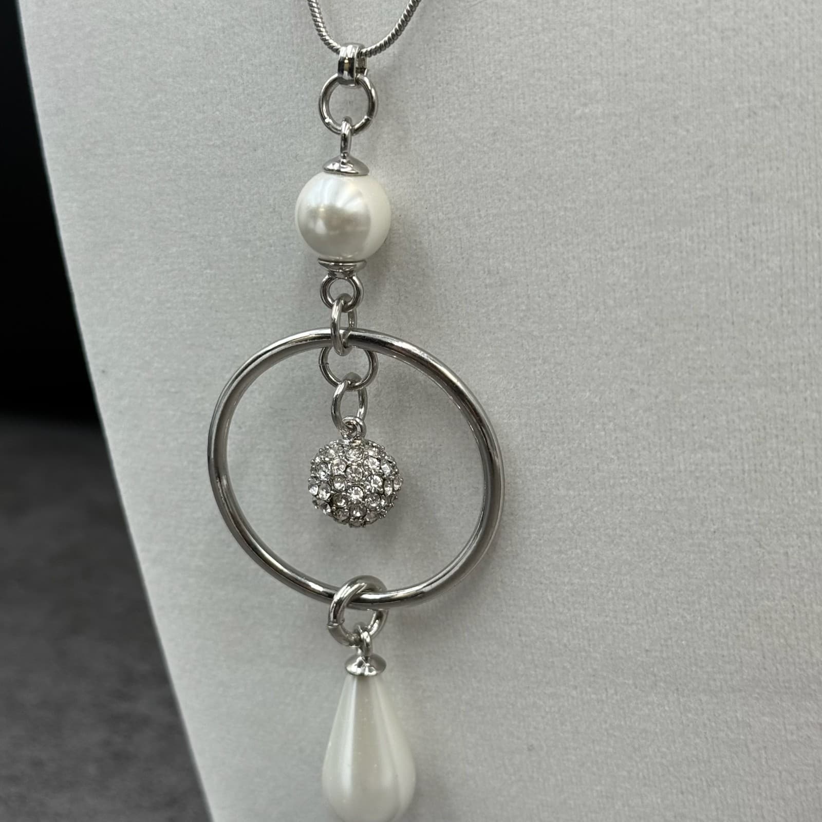 Vintage VTG Silver Tone Nacklace Open Ring Pendent Faux Pearls Rhinestone Snake - Thumbnail 5