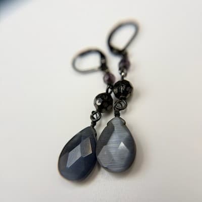 Vintage Faceted Gray Modern Classic Leverback Beaded Teardrop Dangle Earrings