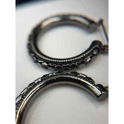 Vintage Etched Pattern Silver-Toned Fashion Collectible Huggie Hoop Earrings - Thumbnail 10
