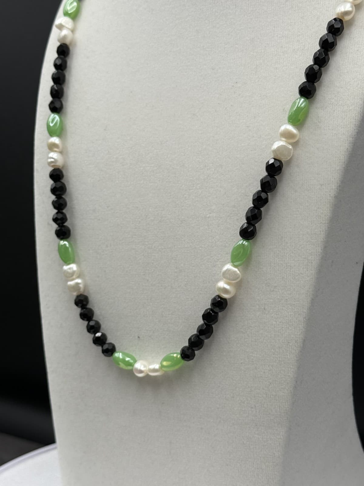 Vintage Black Green Glass & Faux Pearl Bead Necklace Mod Retro Chic - Thumbnail 5