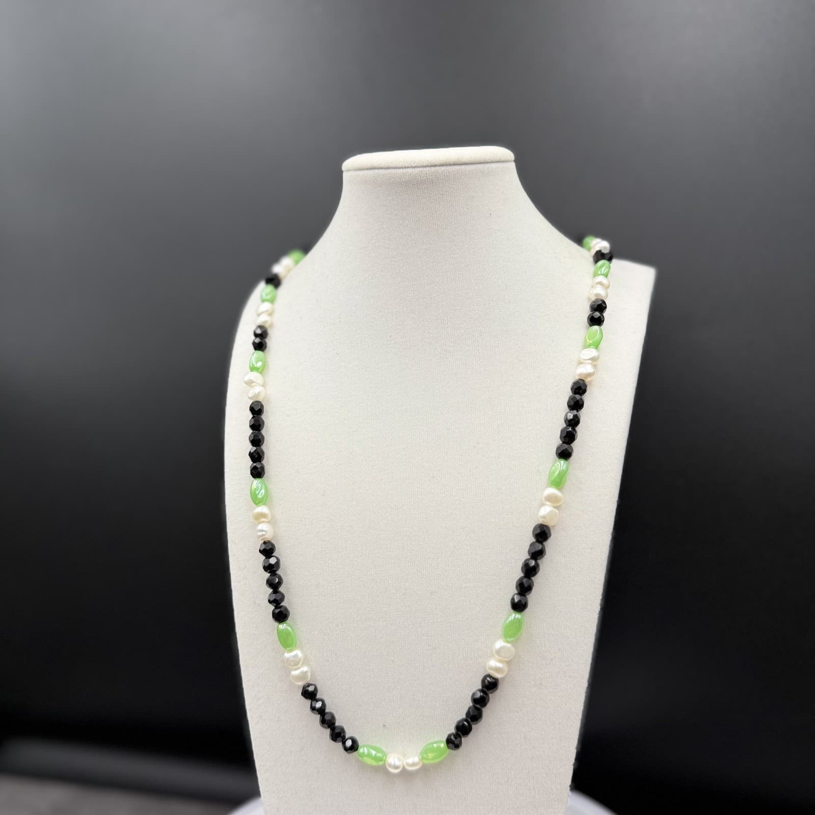 Vintage Black Green Glass & Faux Pearl Bead Necklace Mod Retro Chic - Thumbnail 3
