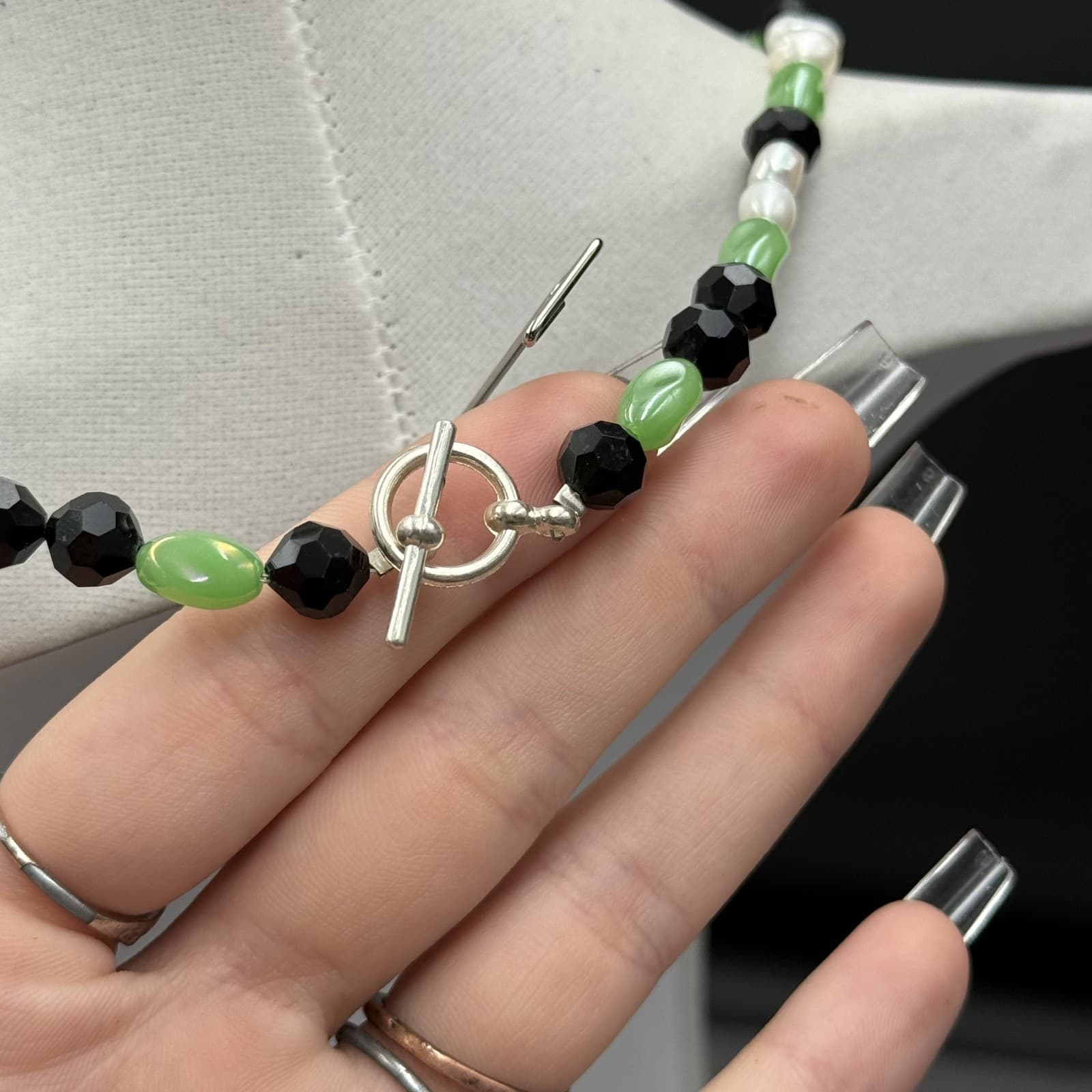 Vintage Black Green Glass & Faux Pearl Bead Necklace Mod Retro Chic - Thumbnail 7