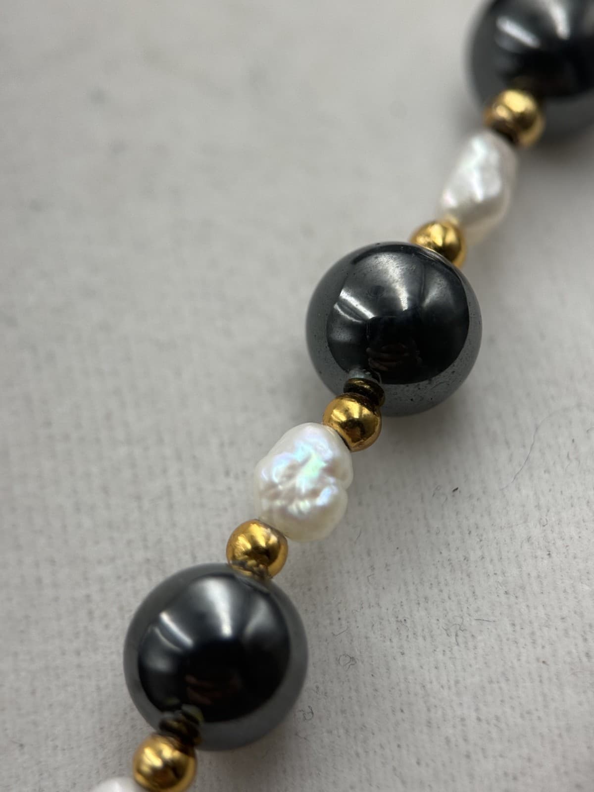Vintage Black Hematite-Style & Pearl Bead Necklace Gold Accent Classic - Thumbnail 8