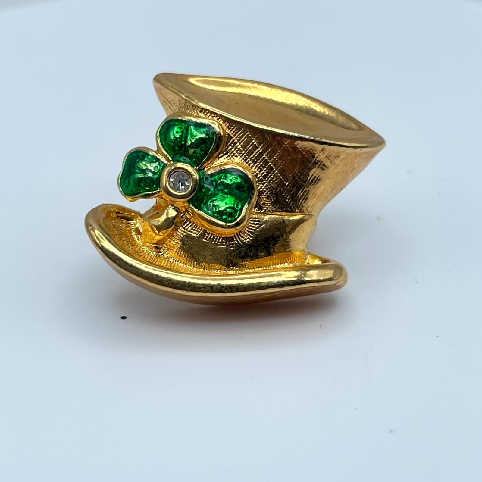 VTG Avon Gold-Tone Shamrock Embellished Hats Off To Luck Leprechaun Brooch Pin