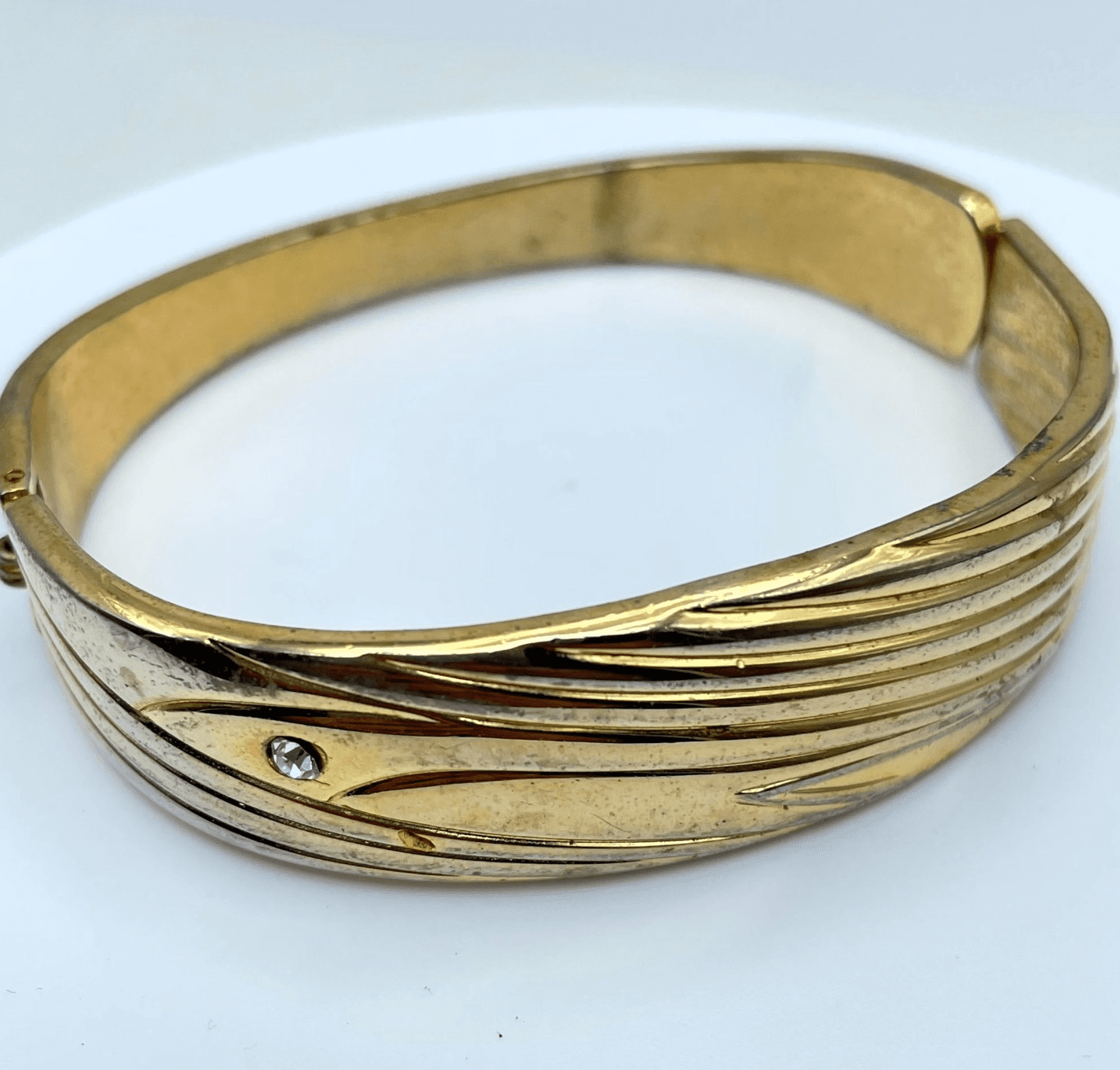 Vintage Gold-Tone Classic Rhinestone Engraved Cuff Hinged Clamper Bracelet