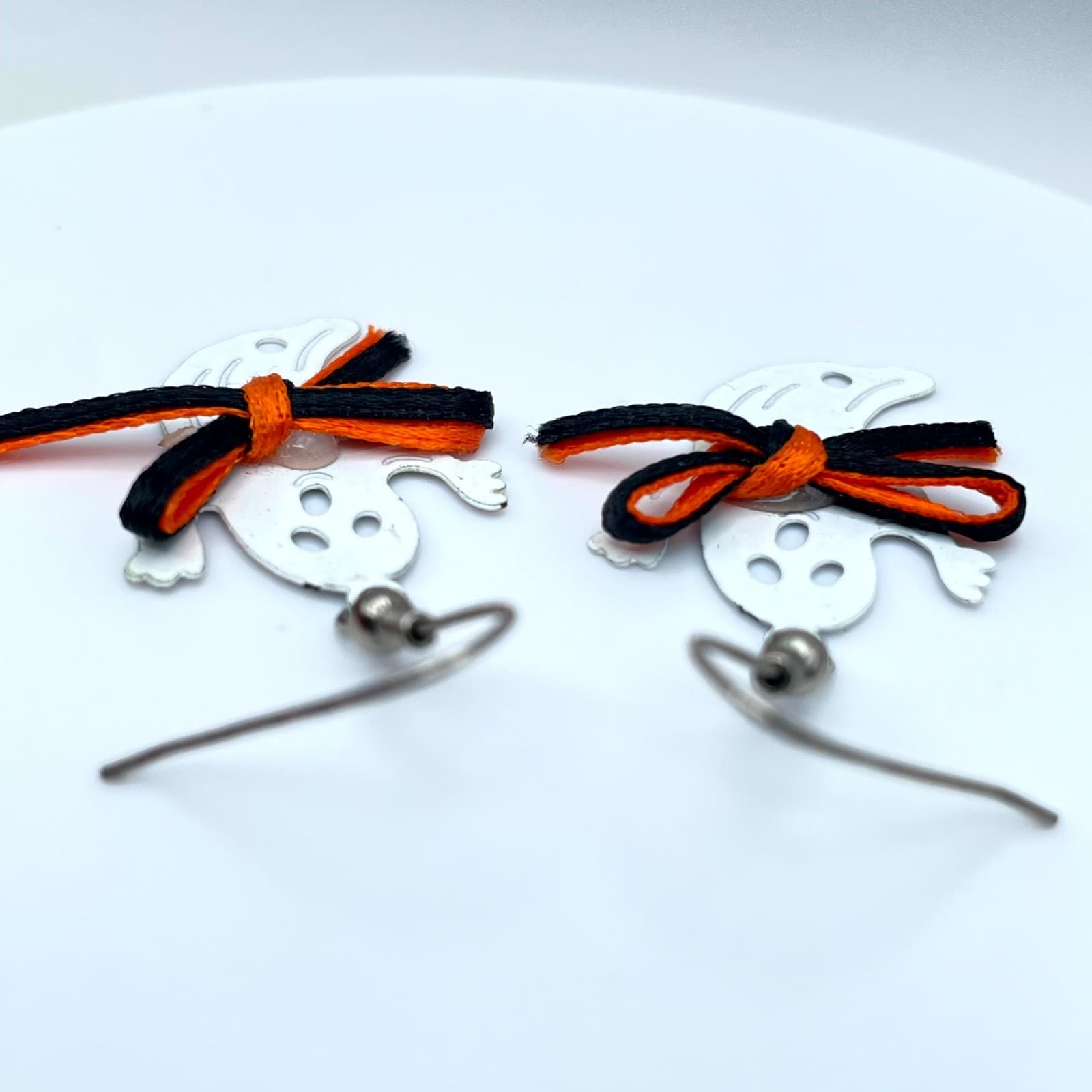 Whimsical Silver-Tone Spooky-Cute Motif Bow Detail Dangle French Hook Earrings - Thumbnail 8
