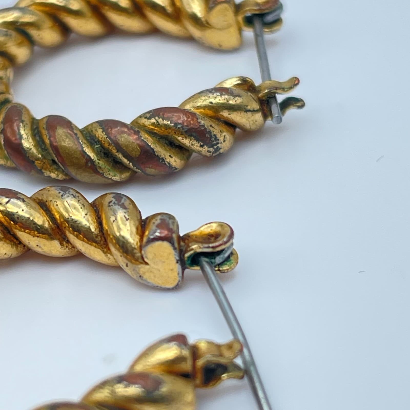 Vintage 80s Gold Tone Twisted Rope Hoop Earrings Textured Retro Fashion Jewelry - Thumbnail 4