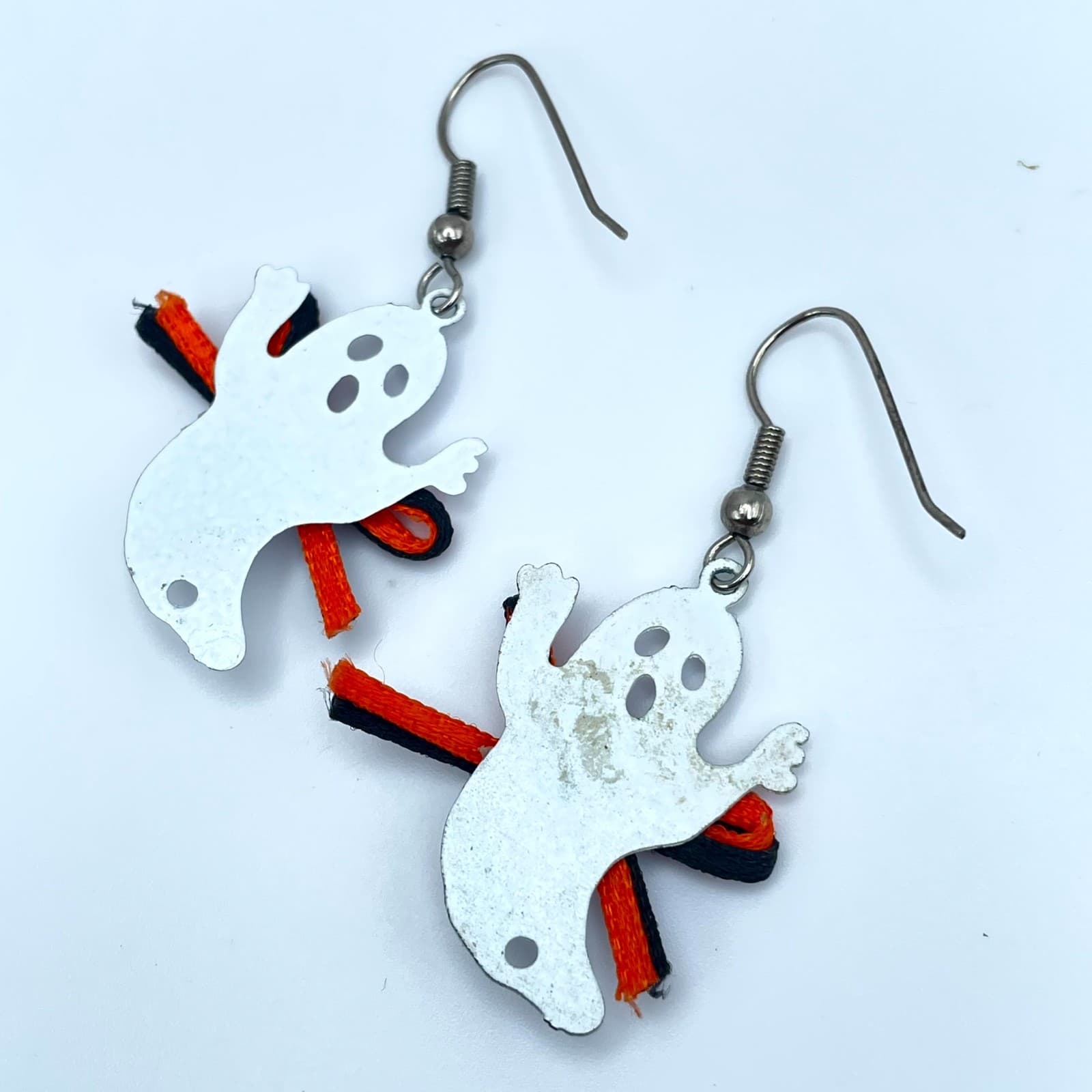 Whimsical Silver-Tone Spooky-Cute Motif Bow Detail Dangle French Hook Earrings - Thumbnail 3