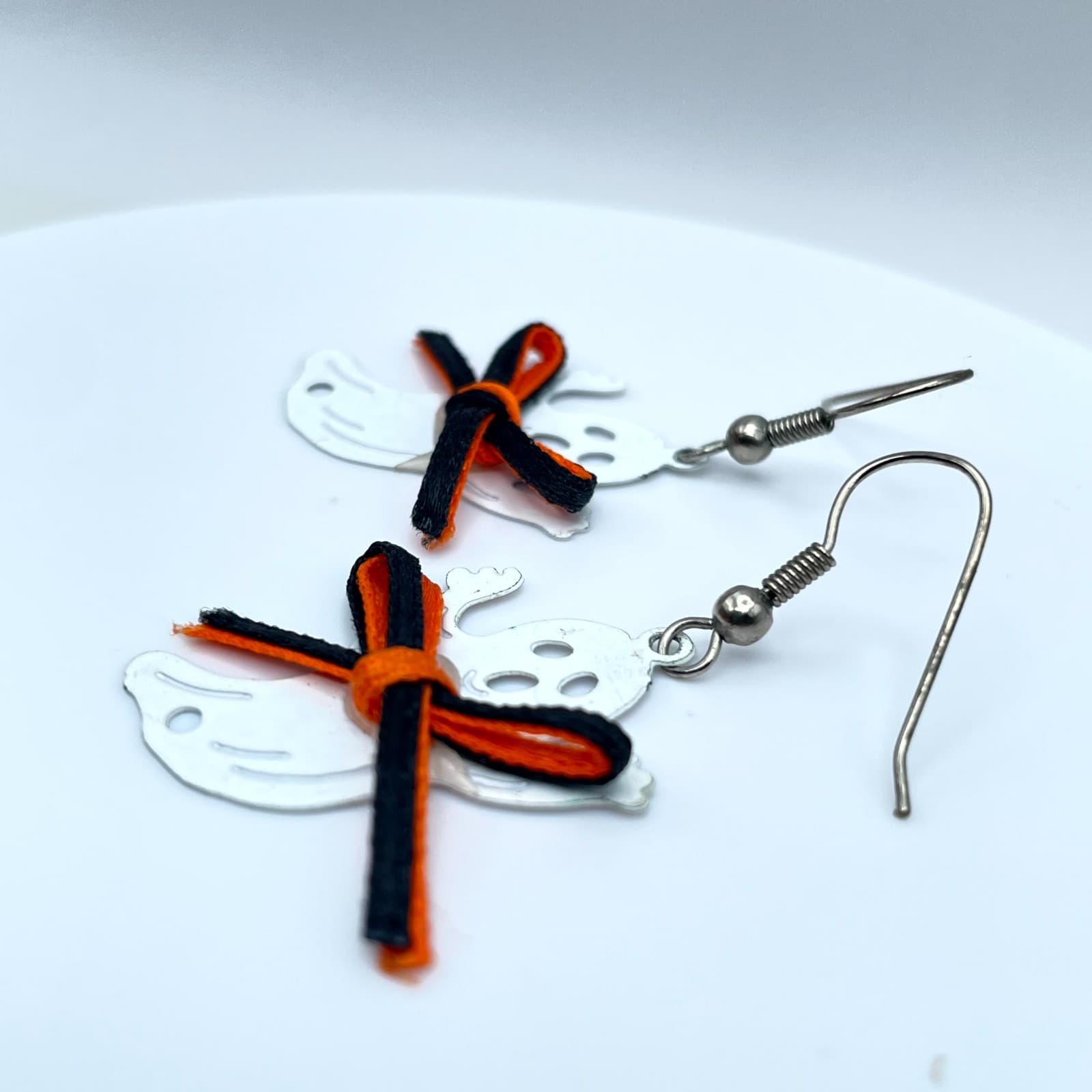 Whimsical Silver-Tone Spooky-Cute Motif Bow Detail Dangle French Hook Earrings - Thumbnail 7
