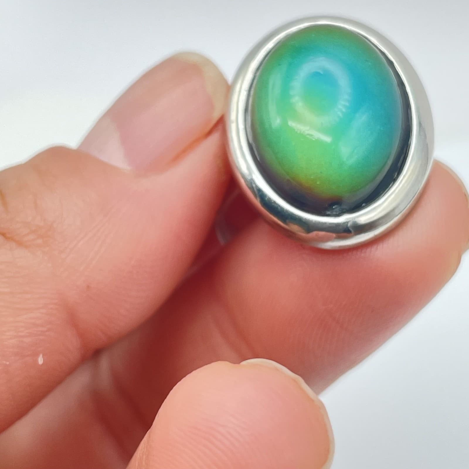 Vintage Style Mood Ring Color Changing Oval Stone Silver Tone Size 7 - Thumbnail 12