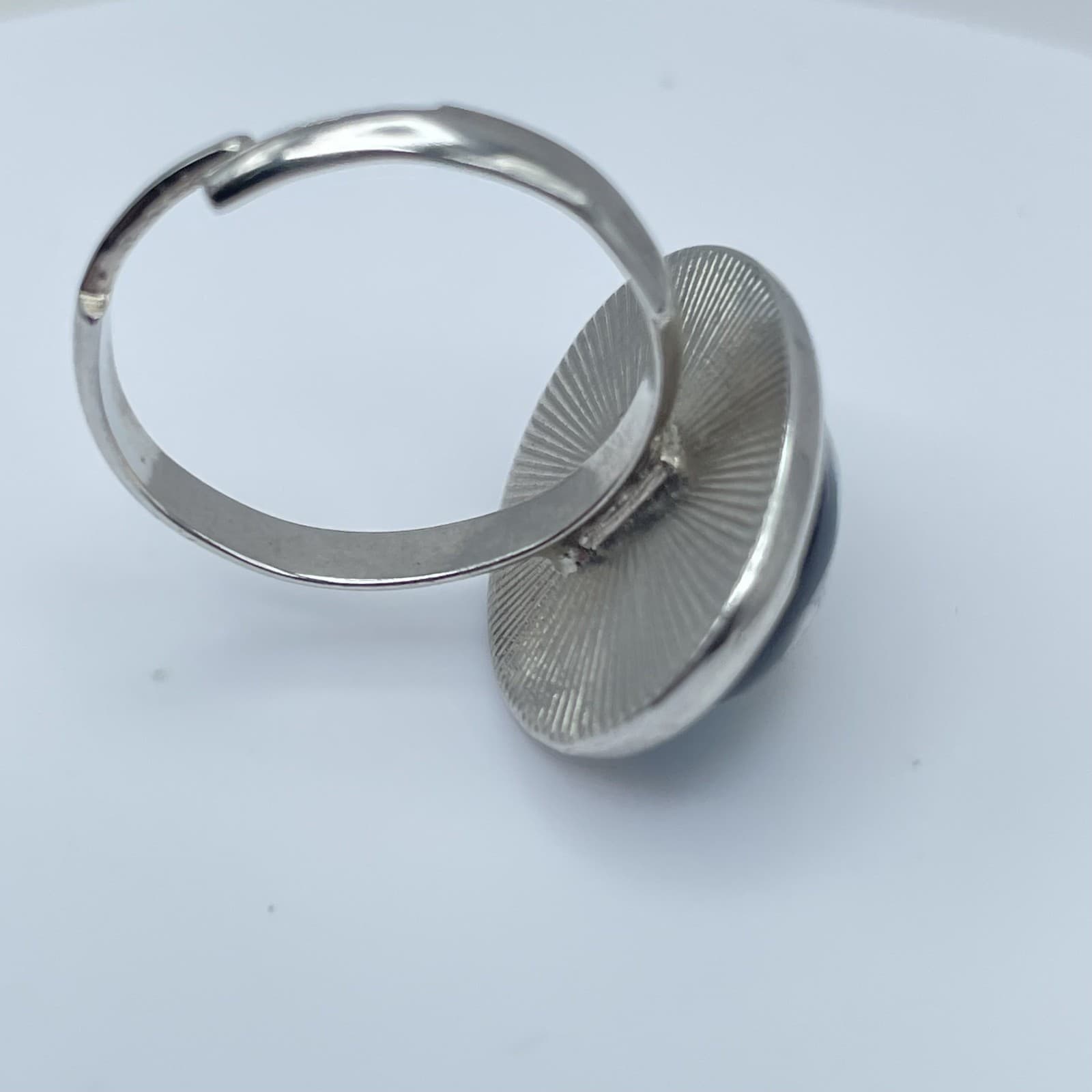 Vintage Style Mood Ring Color Changing Oval Stone Silver Tone Size 7 - Thumbnail 4