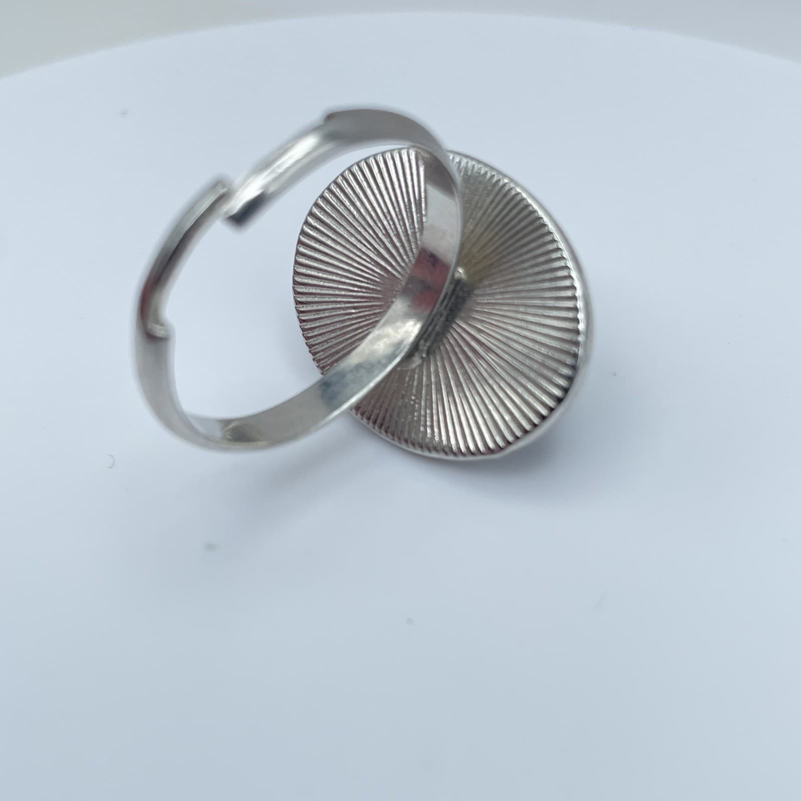 Vintage Style Mood Ring Color Changing Oval Stone Silver Tone Size 7 - Thumbnail 3