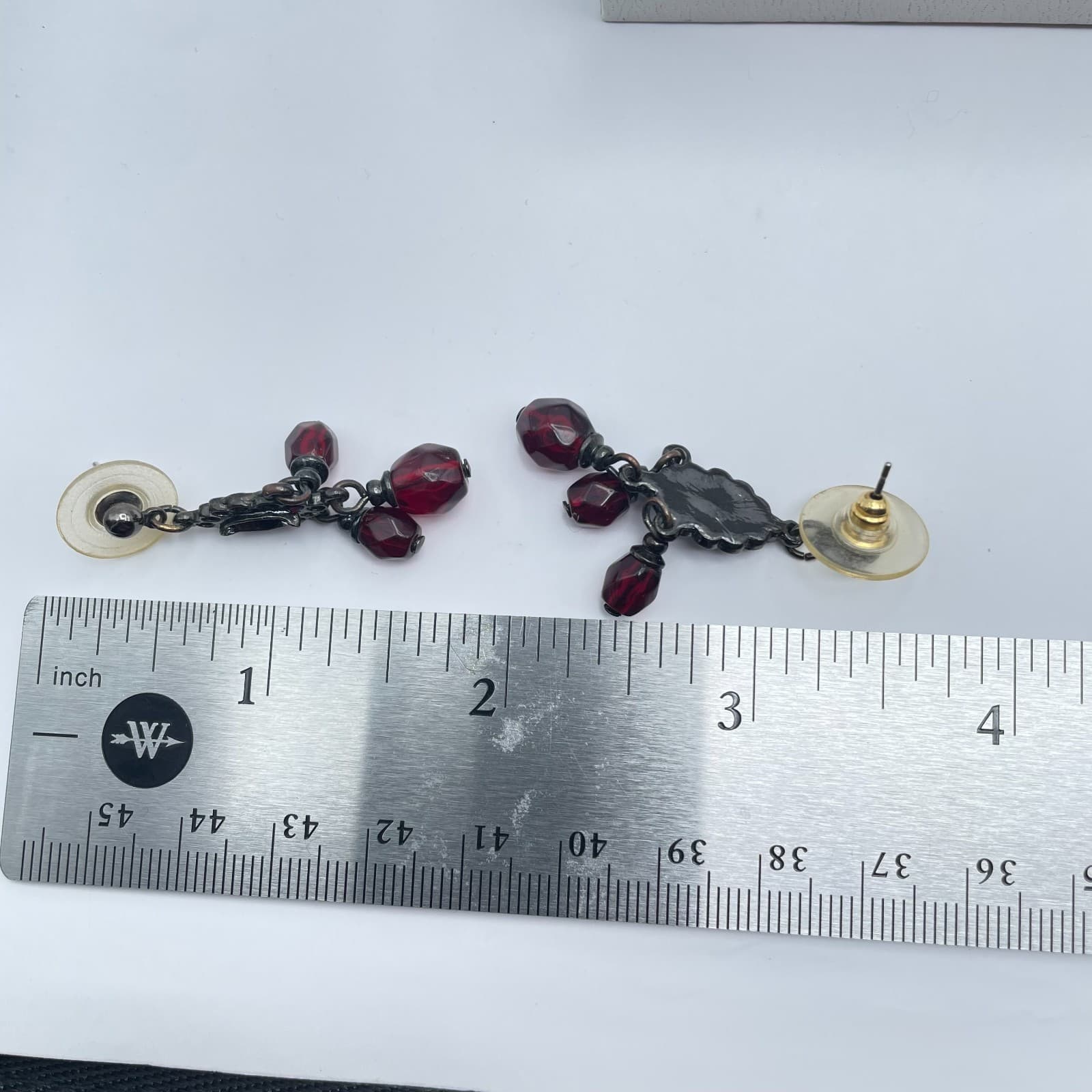 Vintage 90s Chandelier Earrings Red Glass Bead Gunmetal Dangle Boho Fashion - Thumbnail 9