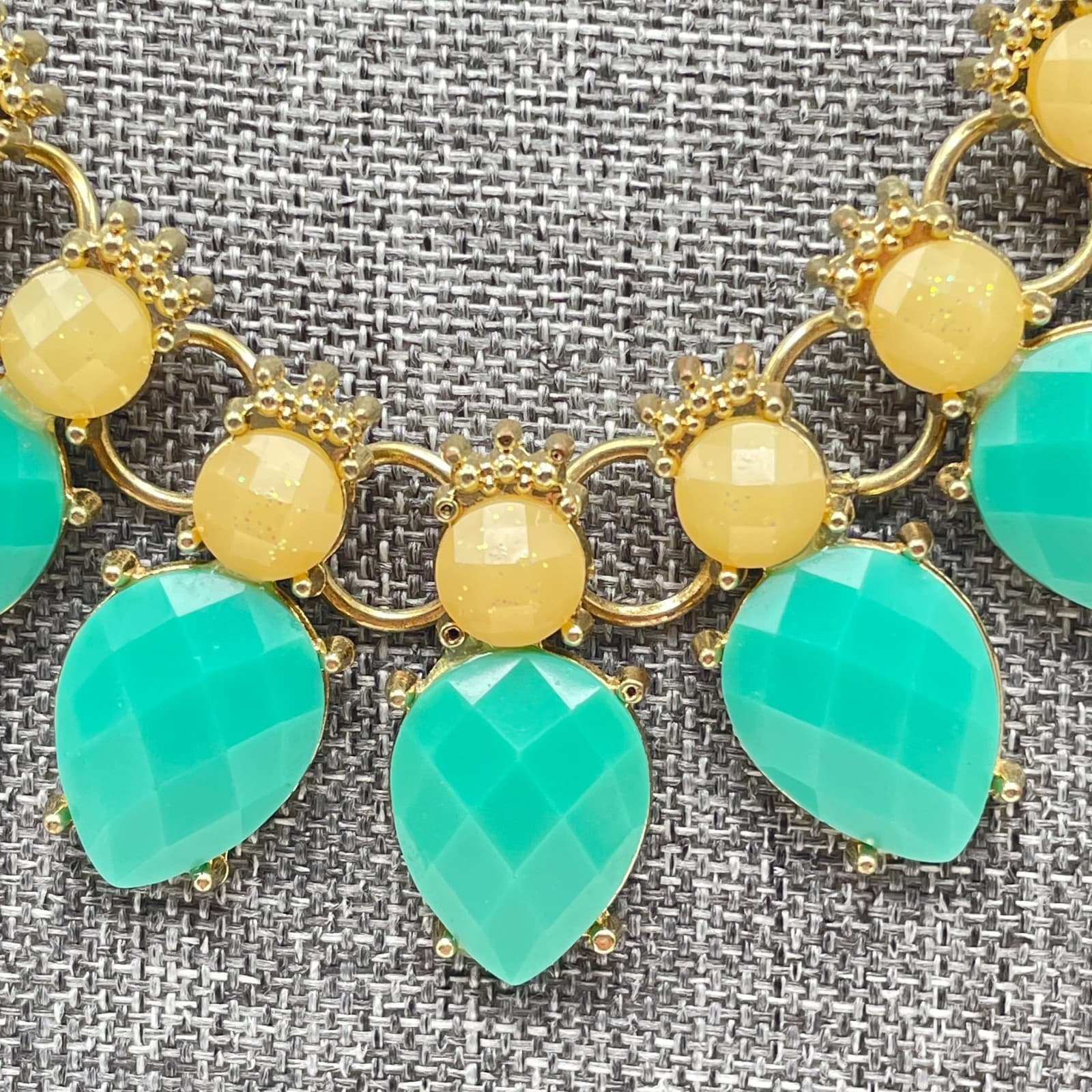 Vintage Y2K Teal & Yellow Statement Bib Necklace Gold Tone Faceted Drop Beads - Thumbnail 4