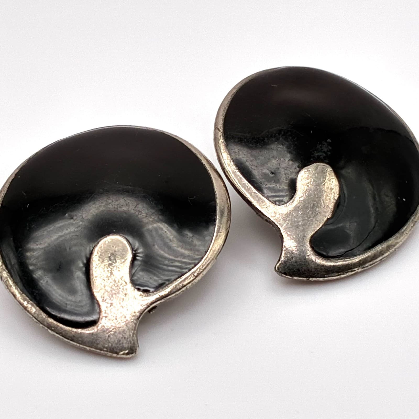 Vintage 80s 90s Black Enamel Silver Tone Earrings Chunky Women's Classic Jewelry - Thumbnail 3
