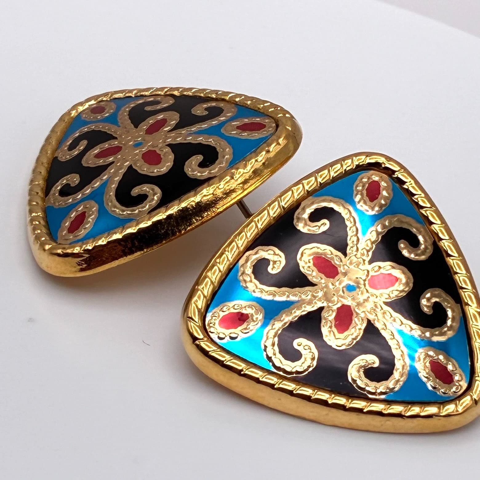 Vintage 90s Gold Tone Triangle Stud Earrings Statement Boho Women's Jewelry - Thumbnail 3