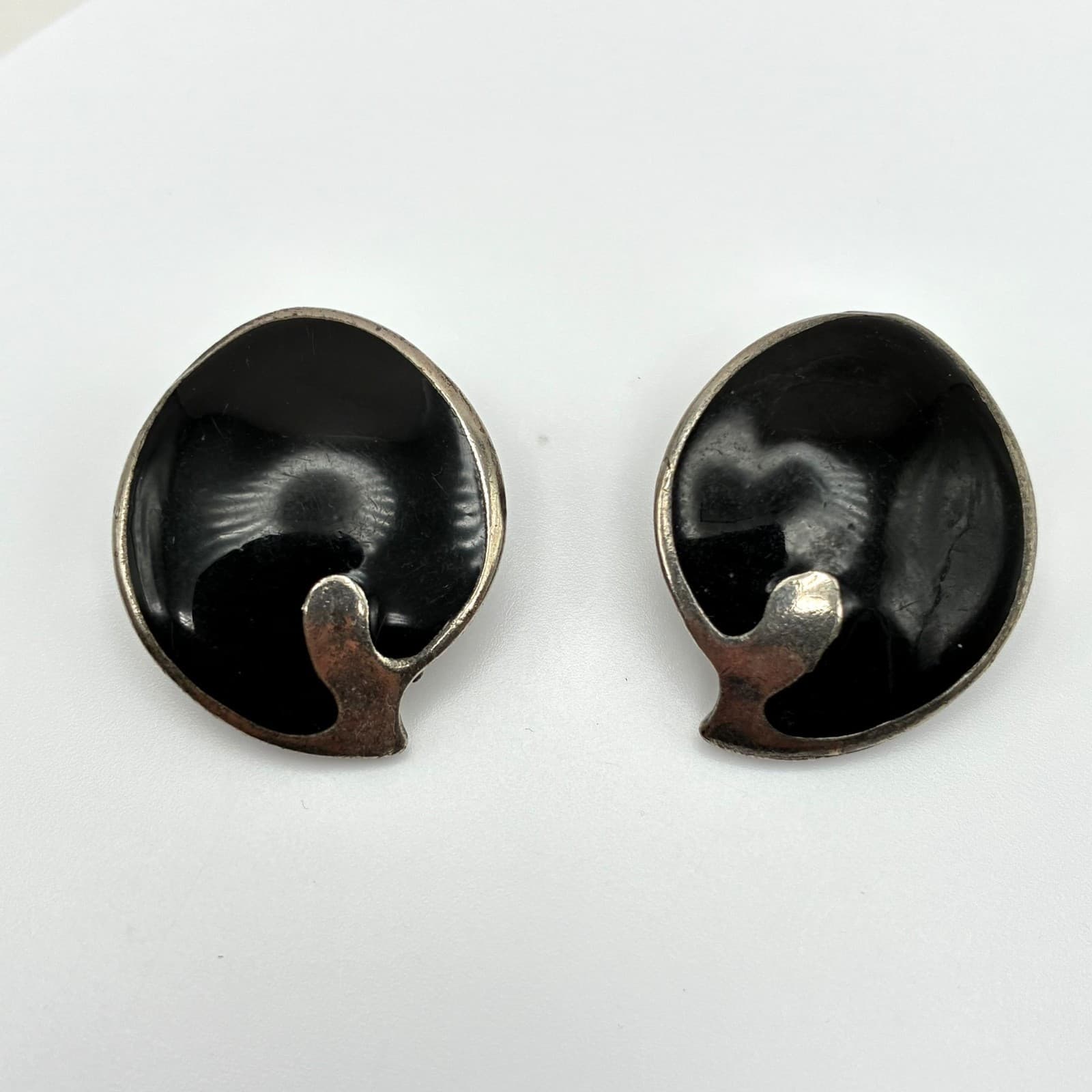 Vintage 80s 90s Black Enamel Silver Tone Earrings Chunky Women's Classic Jewelry - Thumbnail 6
