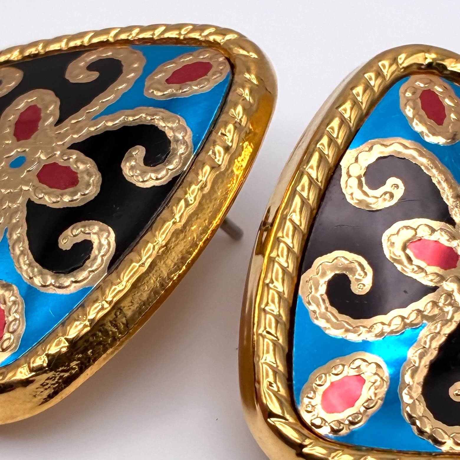 Vintage 90s Gold Tone Triangle Stud Earrings Statement Boho Women's Jewelry - Thumbnail 4