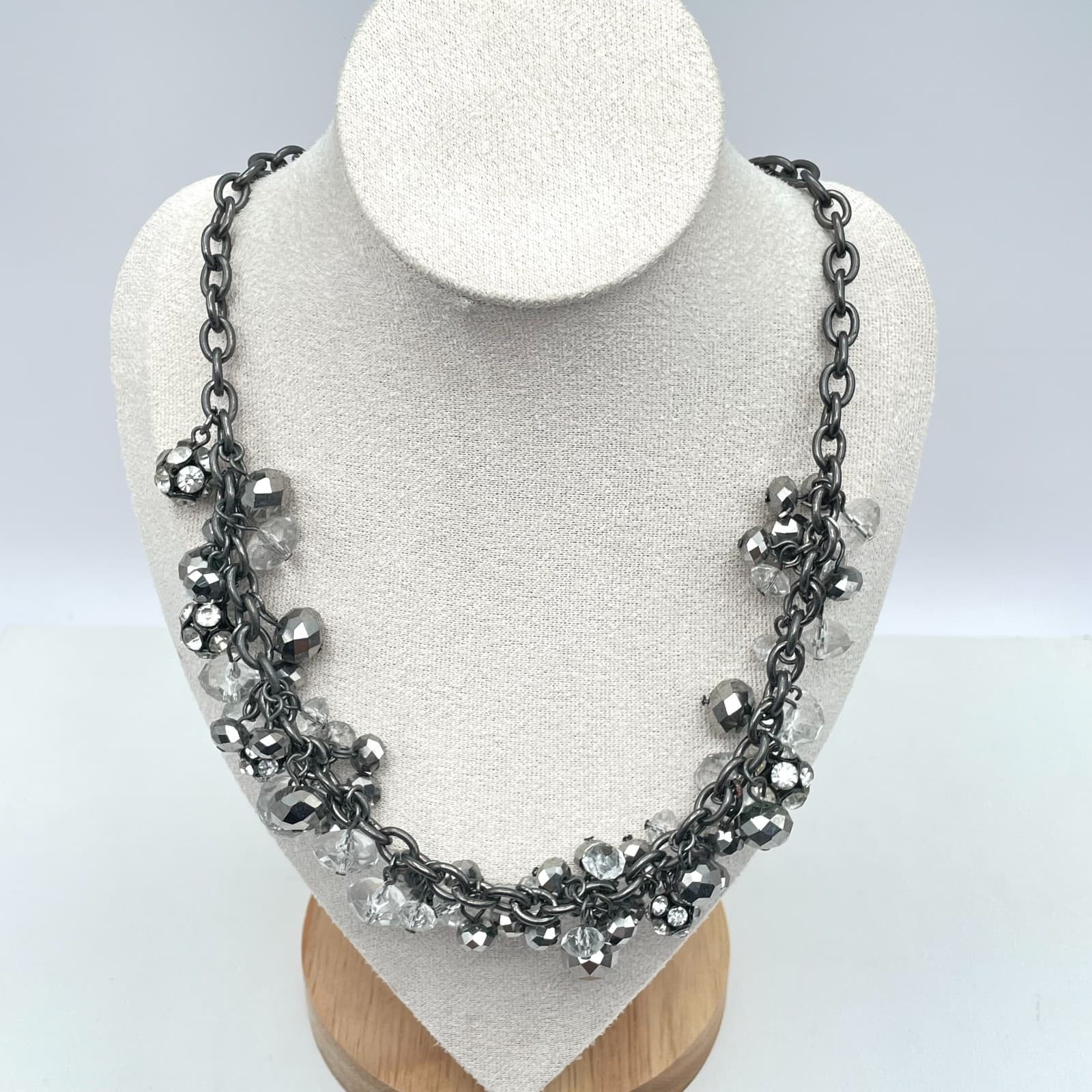 Vera Wang Gunmetal Crystal Charm Necklace Chunky Chain Cluster Statement - Thumbnail 2