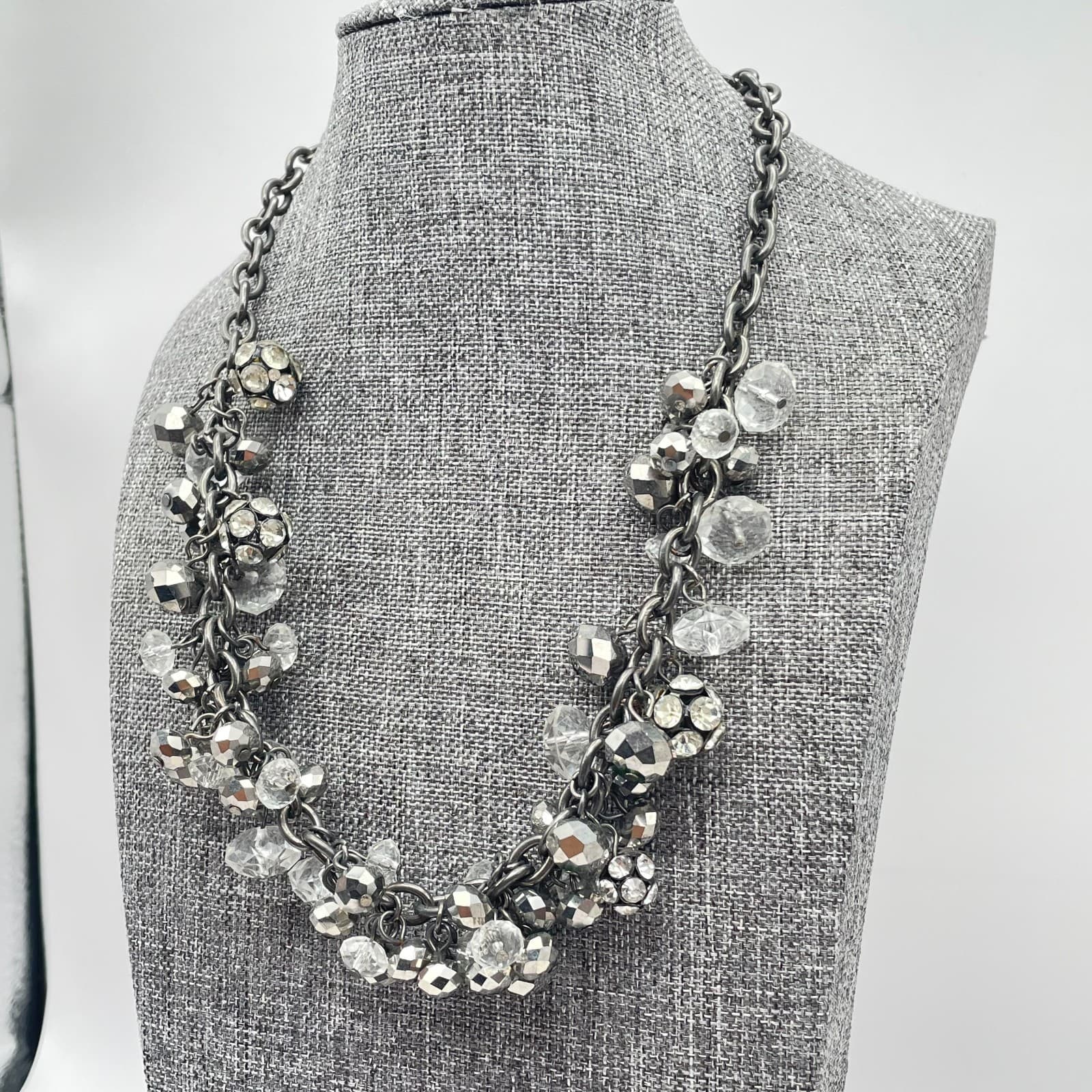 Vera Wang Gunmetal Crystal Charm Necklace Chunky Chain Cluster Statement - Thumbnail 7