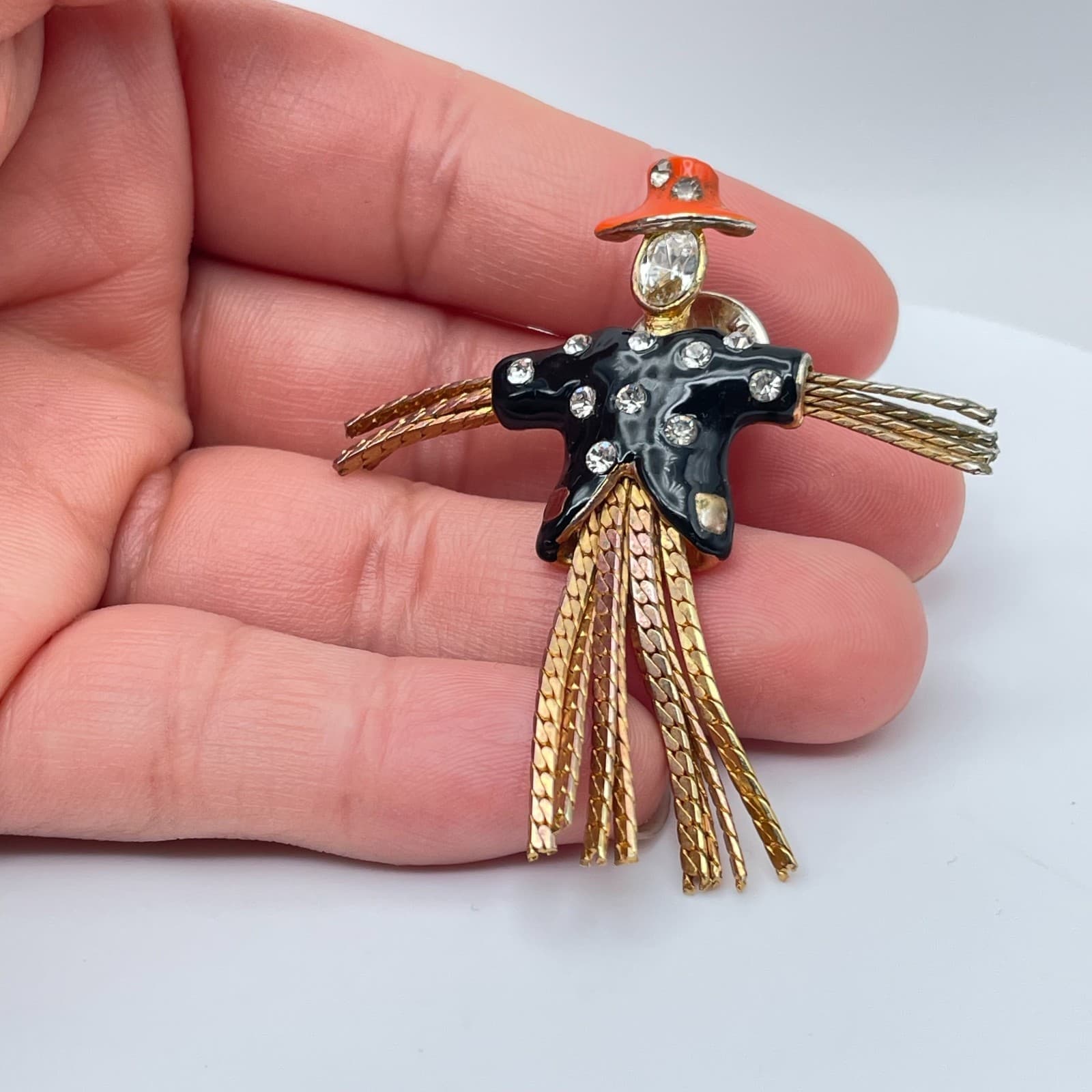 Vintage Y2K Scarecrow Gold Tone Enamel Rhinestone Fall Harvest Lapel Pin Jewelry - Thumbnail 5