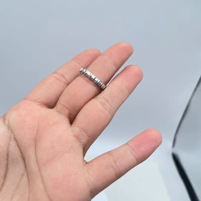 Classic Silver-Tone Engraved Cut-Out Metal Bow Motif Eternity-Style Band Ring - Thumbnail 8