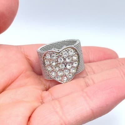 Silver-Tone Mesh Style Pave Rhinestone Heart-Shaped Top Class Band Cocktail Ring - Thumbnail 3