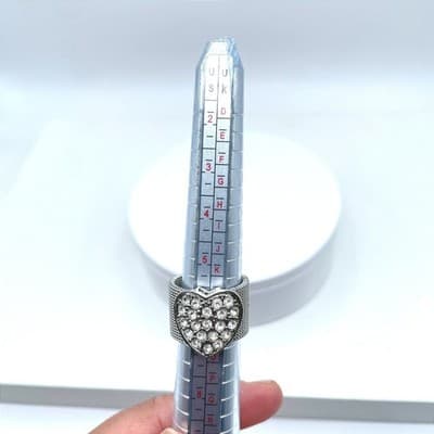 Silver-Tone Mesh Style Pave Rhinestone Heart-Shaped Top Class Band Cocktail Ring - Thumbnail 8