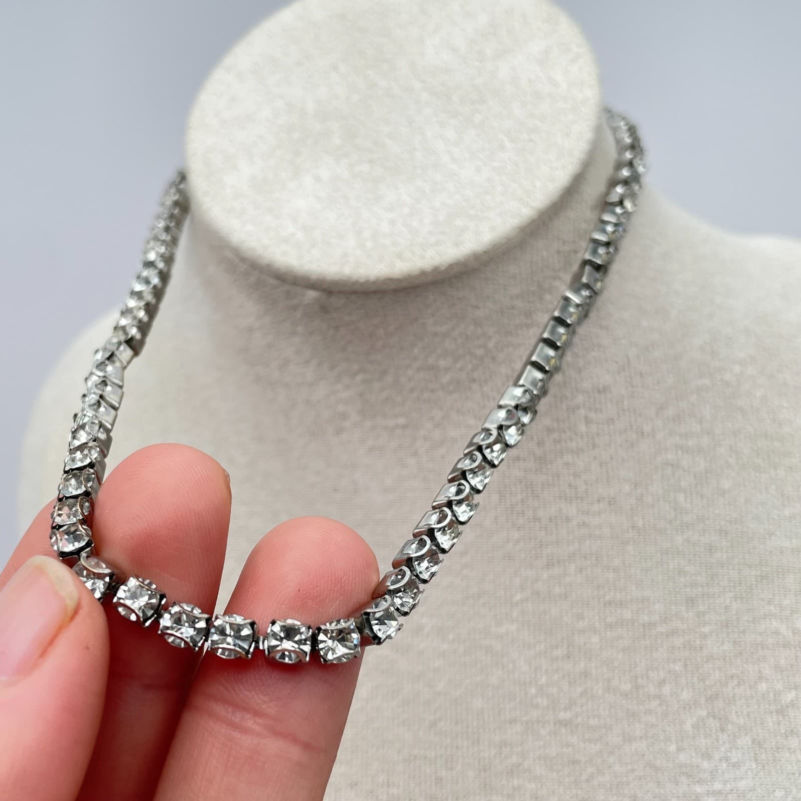 Vintage Silver-Tone Box Chain Prong Rhinestone Tennis Choker Rivière Necklace - Thumbnail 3