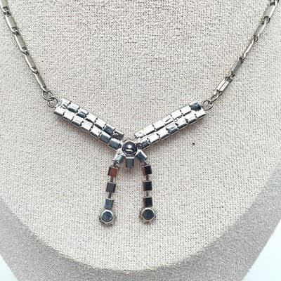 Vintage 1950s Silver-Tone Prong Rhinestone Embellished Choker Lariat Necklace - Thumbnail 3