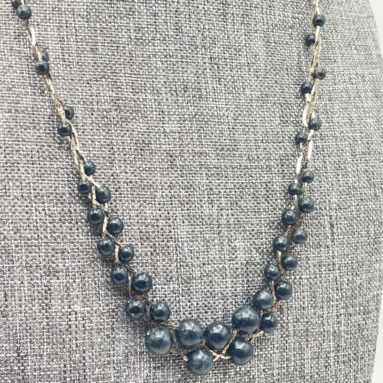 Vintage 80s 90s Black Faux Pearl Hematite Zig Zag Bead Necklace Gold Tone Clasp - Thumbnail 4