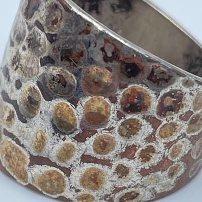 Artisanal Silver-Tone Hammered Fossil-Pattern Textured Patina Finish Wide Ring - Thumbnail 5