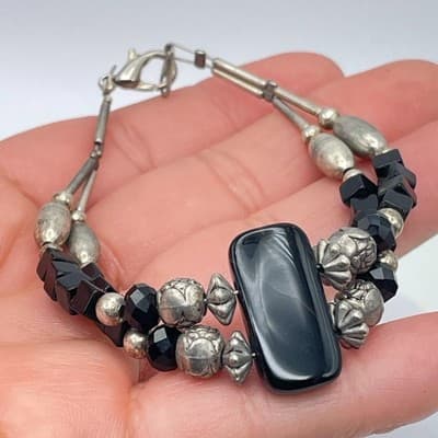 Vintage Silver-Tone Tribal Metal Black Onyx Beads Double Strand Lobster Bracelet - Thumbnail 2