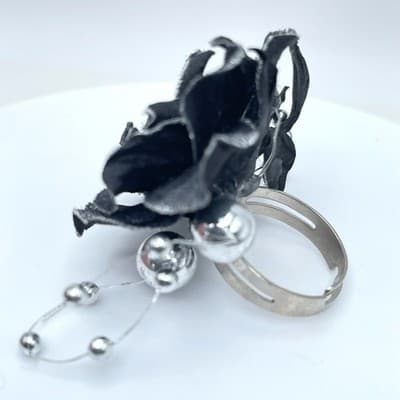 Gothic Glamour Dark Gray Artisan Metal Fring Sinamay Rose Flower Cocktail Ring - Thumbnail 3
