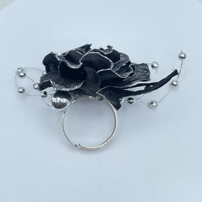 Gothic Glamour Dark Gray Artisan Metal Fring Sinamay Rose Flower Cocktail Ring - Thumbnail 7