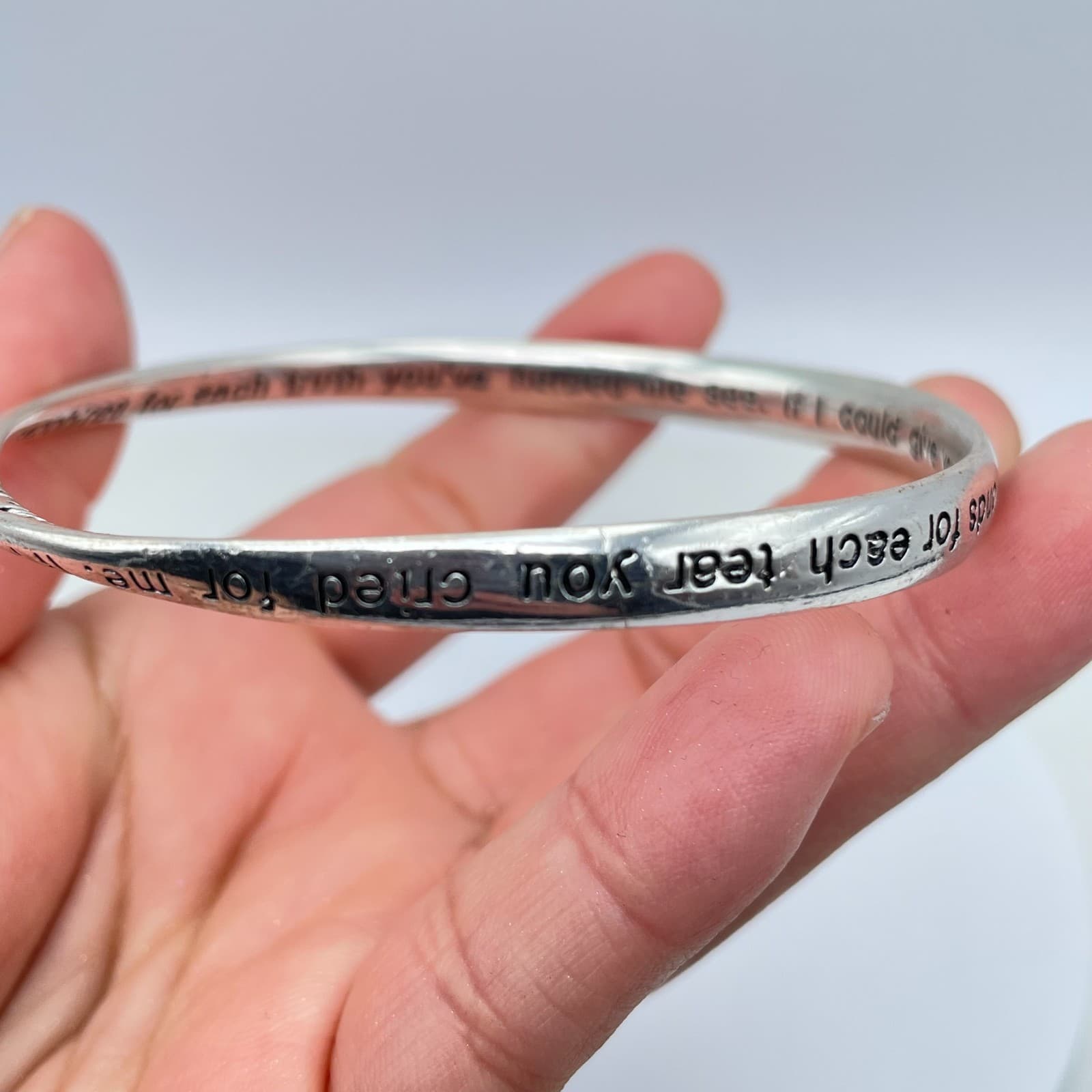 Silver-Tone Engraved Text "St. Francis Prayer" Mobius Strip Inscription Bangle - Thumbnail 7