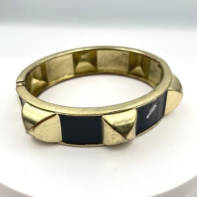 Vintage 80s Gold Tone Black Enamel Pyramid Stud Hinge Bangle Bracelet Fashion - Thumbnail 2