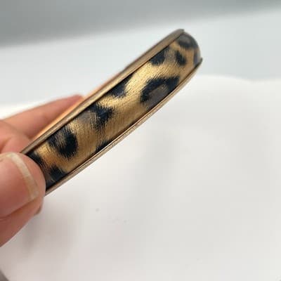 Vintage 90s Leopard Print Bangle Bracelet Gold Tone Boho Classic Fashion Jewelry - Thumbnail 3