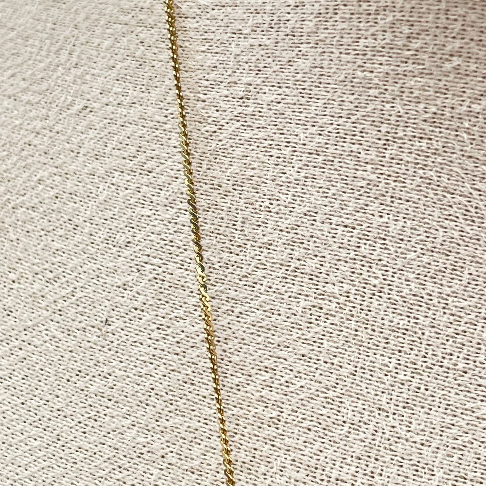 Vintage 80s Gold Tone Swirl Wire Spiral Pendant Necklace Minimalist Jewelry - Thumbnail 5