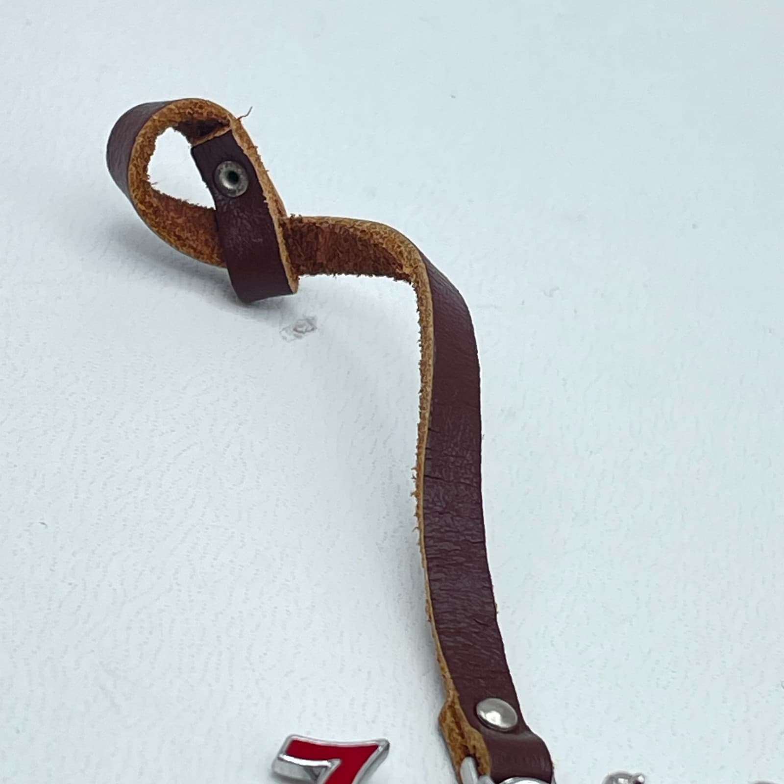 Vintage Y2K Religion Brown Leather Keychain Buddha Horseshoe Logo Charms Jewelry - Thumbnail 4