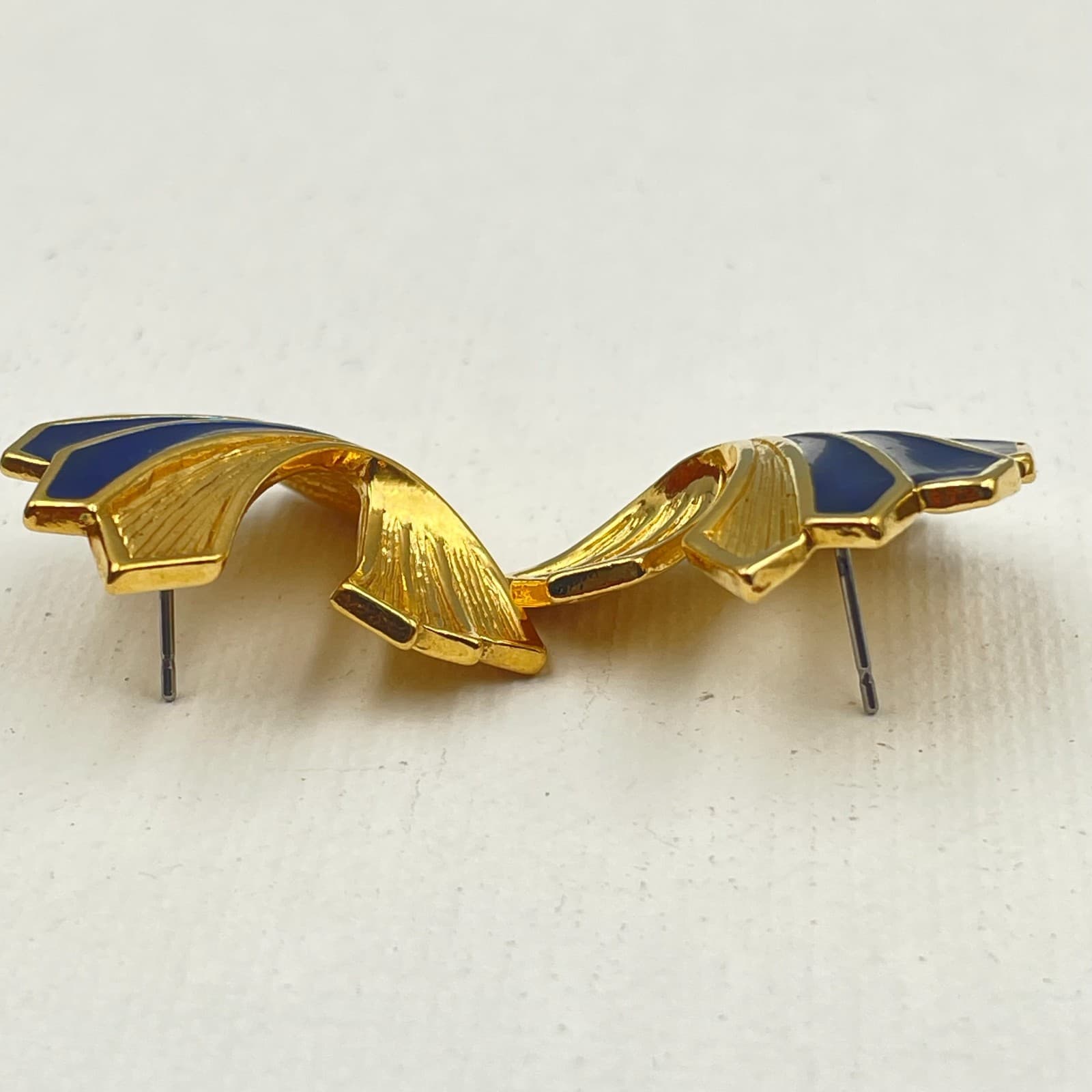 Vintage 80s Gold Tone Blue Enamel Art Deco Fan Stud Earrings Fashion Jewelry - Thumbnail 3