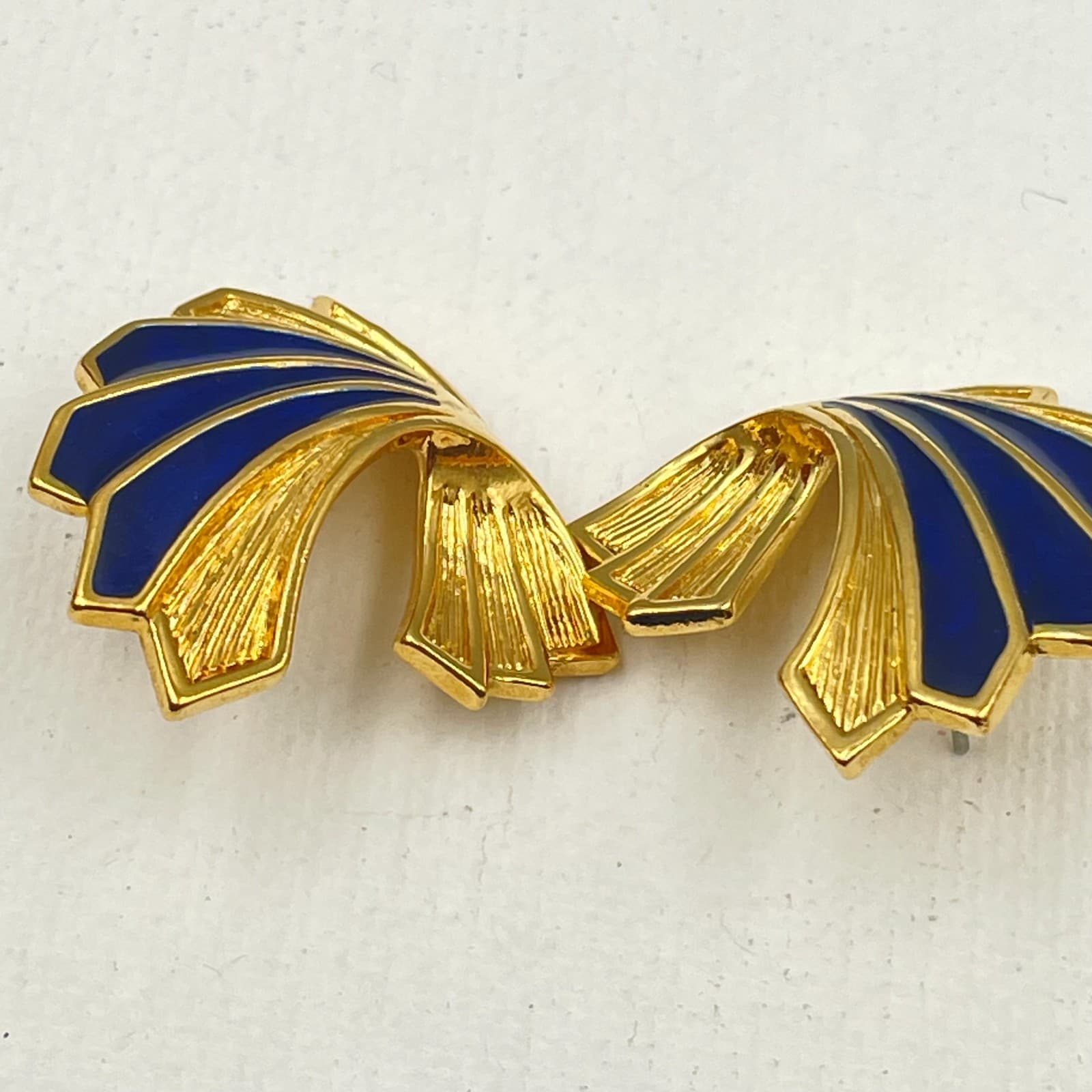 Vintage 80s Gold Tone Blue Enamel Art Deco Fan Stud Earrings Fashion Jewelry - Thumbnail 4