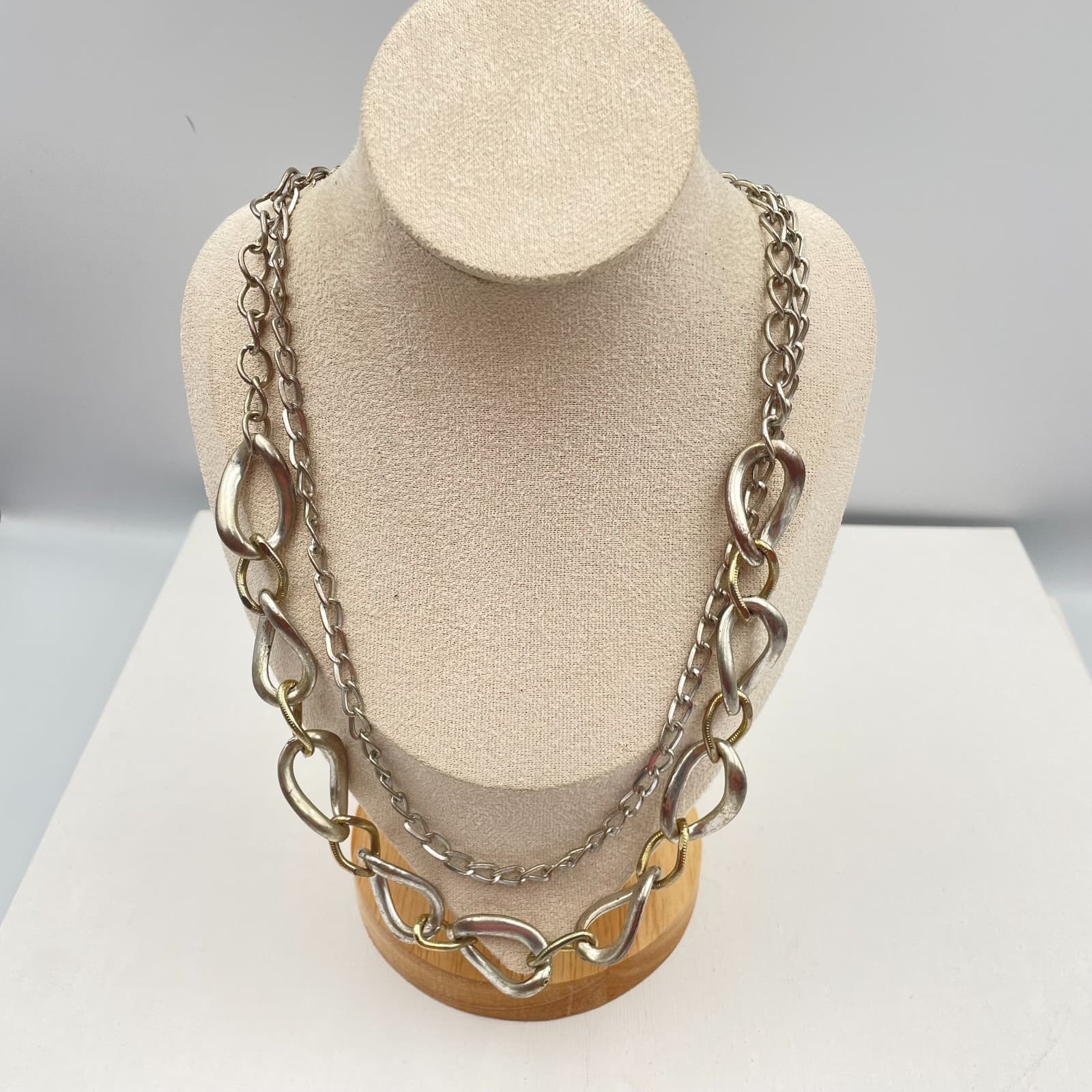 Vintage Y2K Avenue Silver Tone Double Strand Chain Necklace Statement Jewelry