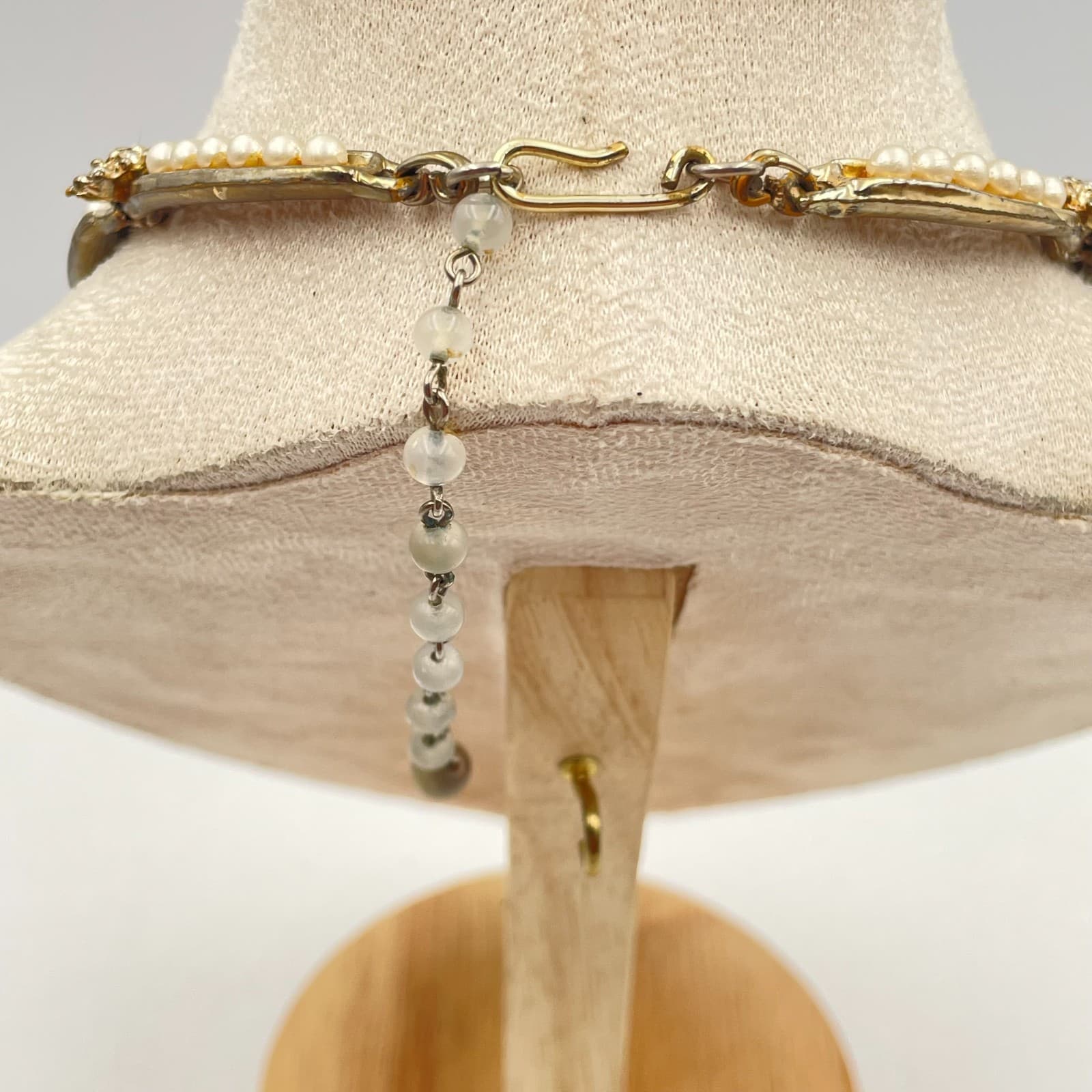 Vintage 90s Gold Tone Faux Pearl Glass Choker Necklace Women's Fashion Jewelry - Thumbnail 7
